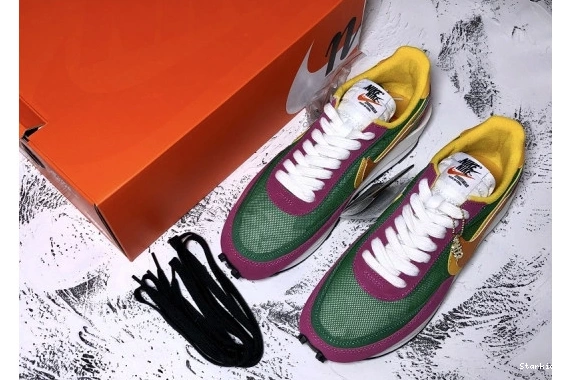 Nike BV0073-301 Waffle Pine Sacai  Green LD 0105